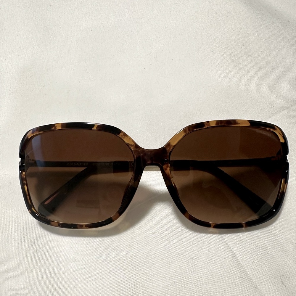 Coach Sunglasses 🕶️ Like New! - Picture 1 of 6